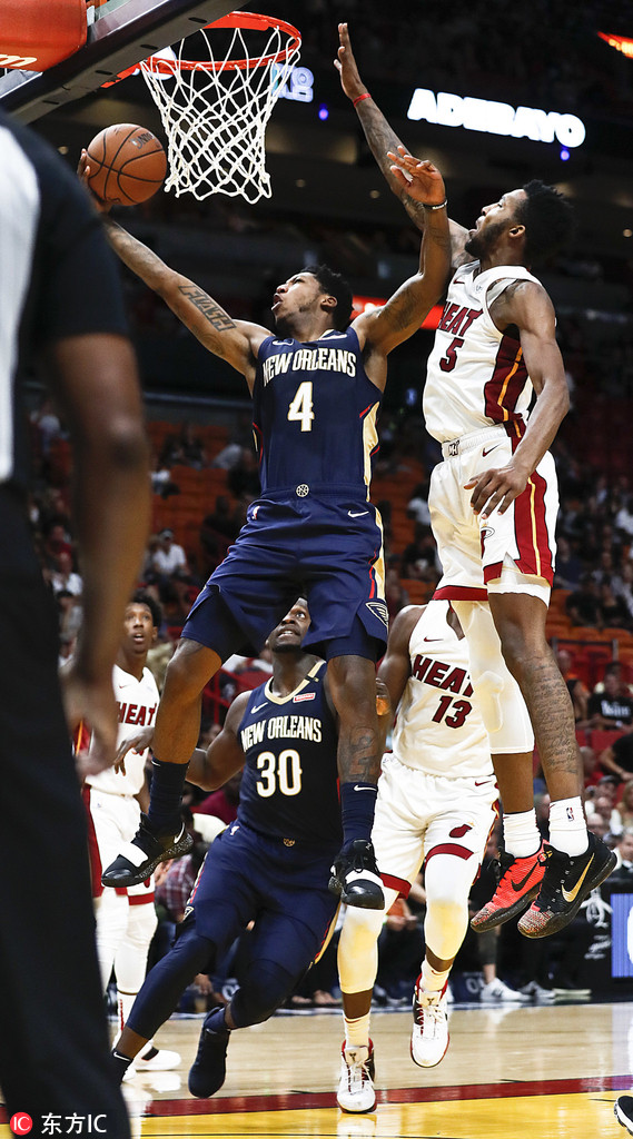 爱游戏账号注册-费耶诺德训练开放日，窗口期防线松动引欢呼，法国杯在即，心理建设被强调(费耶诺德直播)