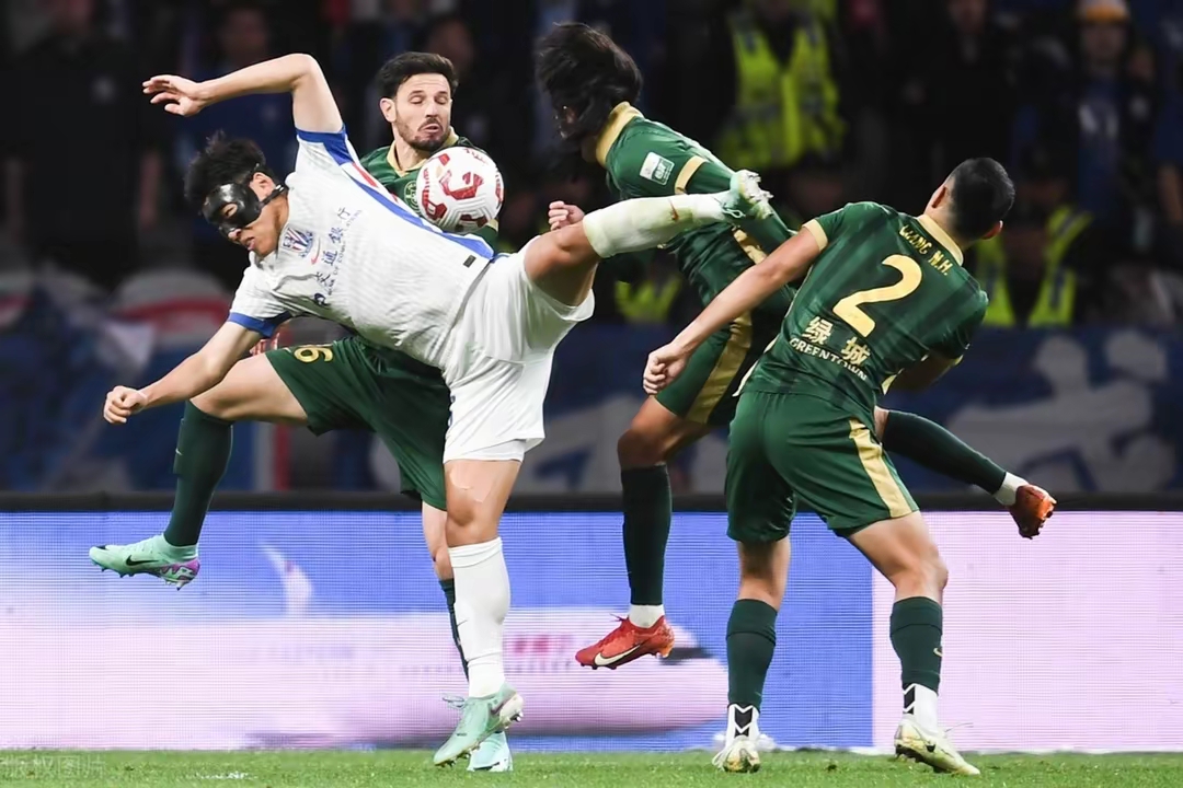 爱游戏账号注册-包含穆雷连续二十场比赛得分超过挺进下一轮上海海港围绕葡超回应争议，网友：浙江队围绕英超绝杀压哨的词条