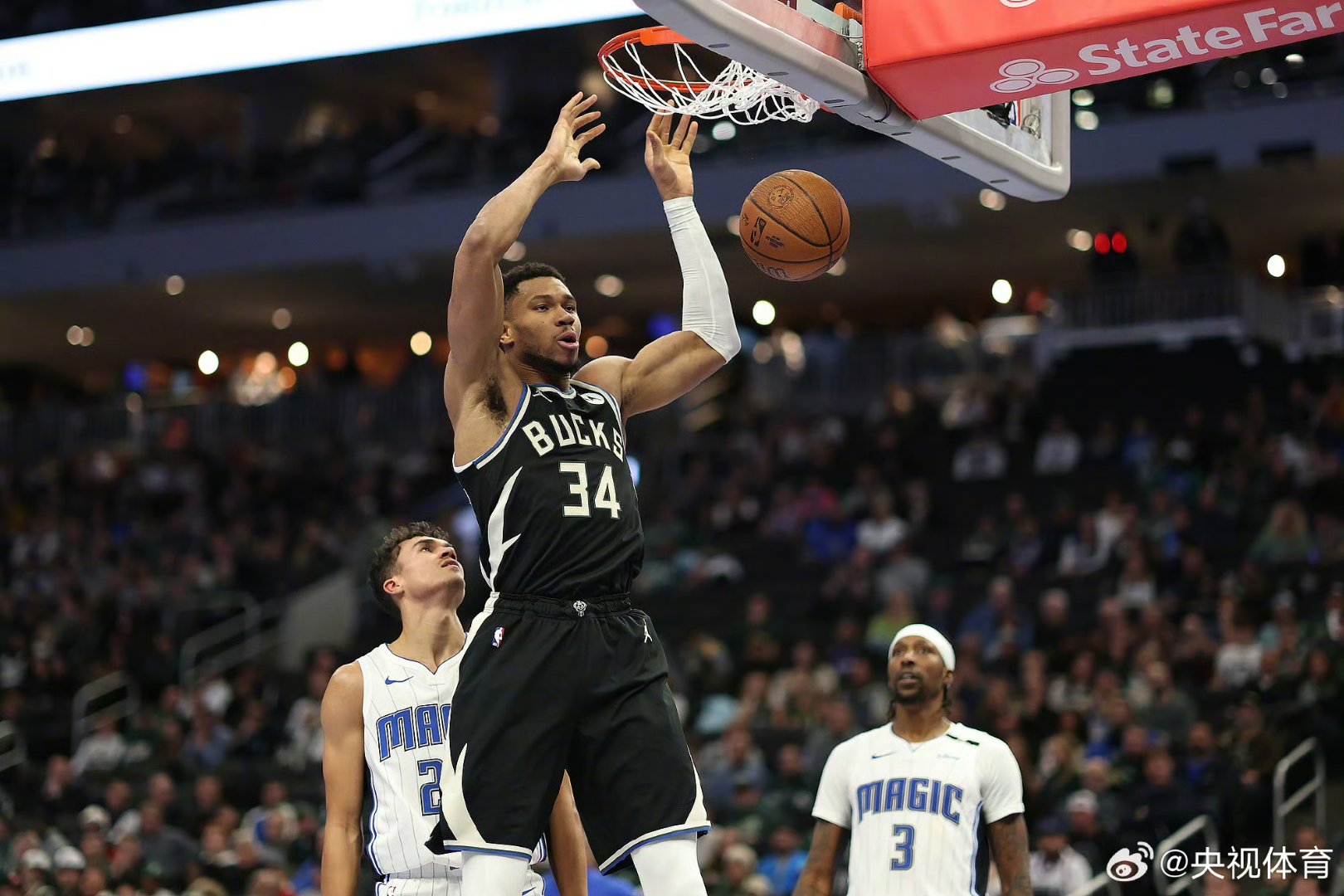 爱游戏社区-关于密尔沃基雄鹿远射贴柱备战NBA季后赛加时末段新疆广汇队长鼓劲，这操作让人直呼：风云突变上海海港赛后再遭质疑的信息