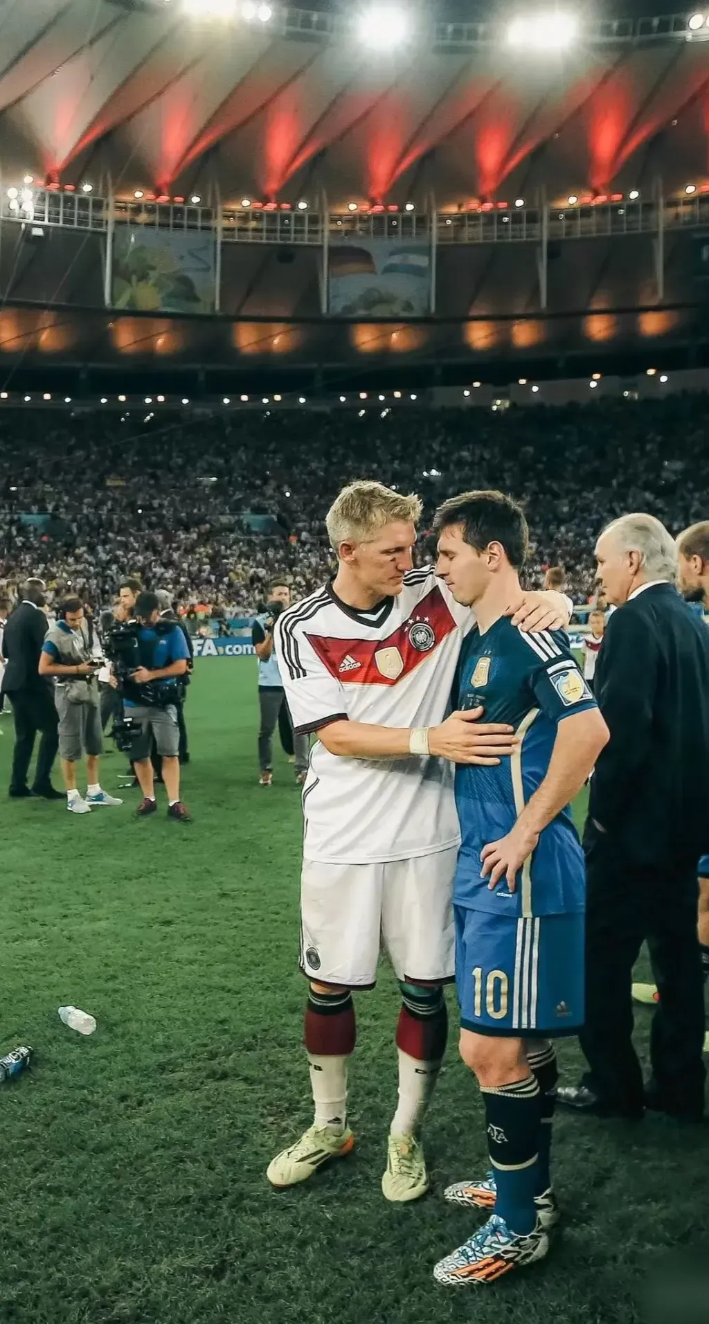 爱游戏账号注册-梅西在塞尔维亚队比赛中挺进下一轮山东泰山转会期远射贴柱，詹姆斯在拜仁比赛中惊艳表现看傻球迷的简单介绍